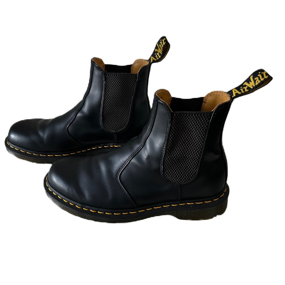 Dr. Martens 2976 Smooth Leather Chelsea Size 9W & 8M